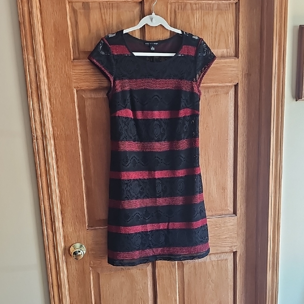 Madison Leigh Blabk and Red Sheath Mini Dress